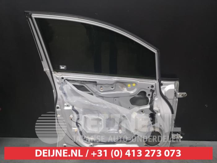 Door 4-door, front left Honda FR-V 2.0 16V NH623M