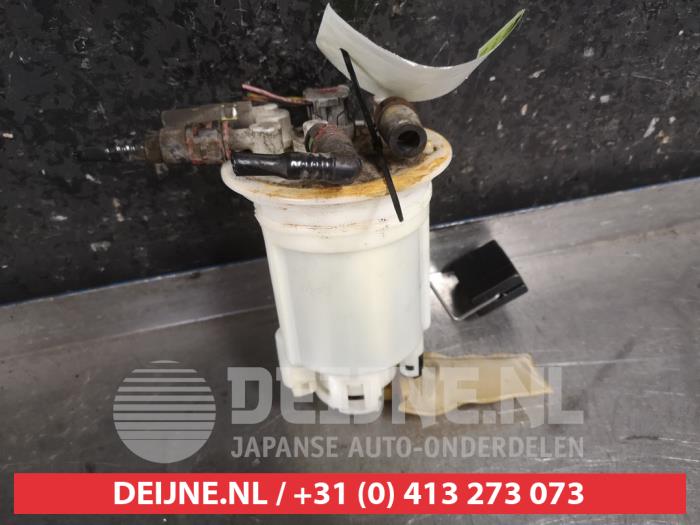 Usagé Pompe d'injection Suzuki Alto (RF410) 1.1 16V Prix € 35,00 Règlement à la marge proposé par V.Deijne Jap.Auto-onderdelen BV
