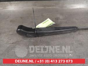 Used Rear wiper arm Kia Cee'd Sportswagon (JDC5) 1.6 GDI 16V Price on request offered by V.Deijne Jap.Auto-onderdelen BV