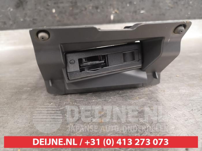 Usagé Module navigation Mazda 6 SportBreak (GJ/GH/GL) 2.2 SkyActiv-D 150 16V Prix € 200,00 Règlement à la marge proposé par V.Deijne Jap.Auto-onderdelen BV
