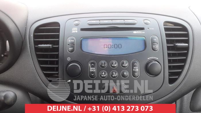 Radio de un Hyundai i10 (F5) 1.1i 12V 2012