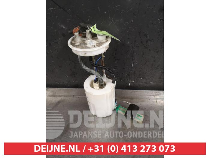 Usagé Pompe à carburant Kia Magentis (GE) 2.0 CRDi 16V Prix € 50,00 Règlement à la marge proposé par V.Deijne Jap.Auto-onderdelen BV