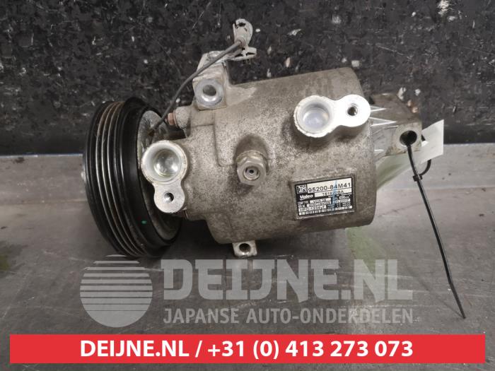 Usagé Pompe clim Suzuki Celerio (LF) 1.0 12V Prix € 75,00 Règlement à la marge proposé par V.Deijne Jap.Auto-onderdelen BV