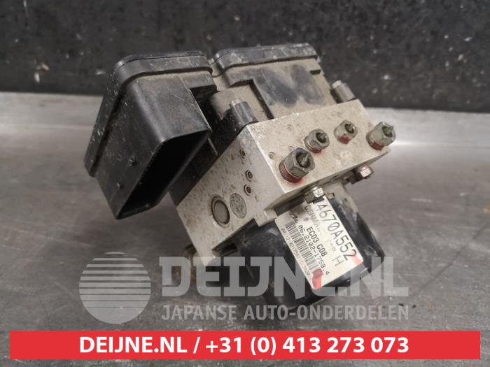 Begagnade ABS-pump Mitsubishi Outlander (CW) 2.2 DI-D 16V Clear Tec 4x4 Pris € 75,00 Marginaltabell erbjuds av V.Deijne Jap.Auto-onderdelen BV