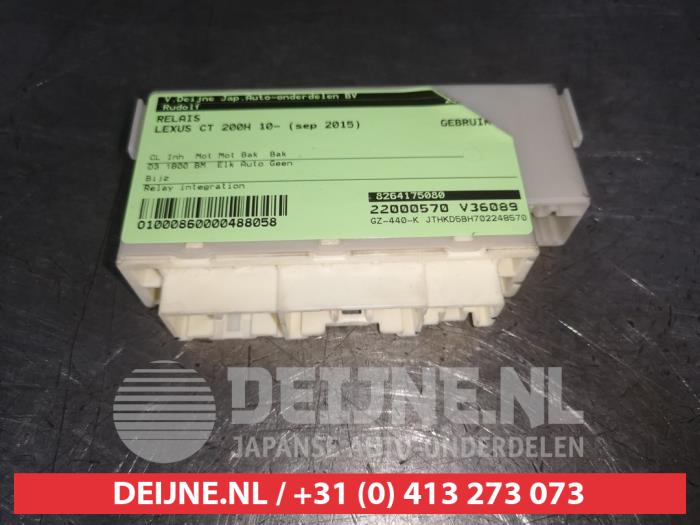 Begagnade Relä Lexus CT 200h 1.8 16V Pris € 25,00 Marginaltabell erbjuds av V.Deijne Jap.Auto-onderdelen BV
