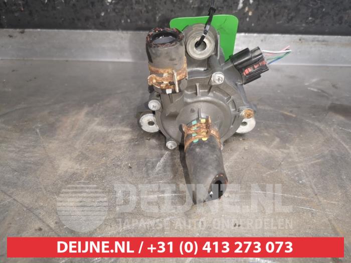 Begagnade Extra vattenpump Toyota Auris (E15) 1.8 16V HSD Full Hybrid Pris € 40,00 Marginaltabell erbjuds av V.Deijne Jap.Auto-onderdelen BV