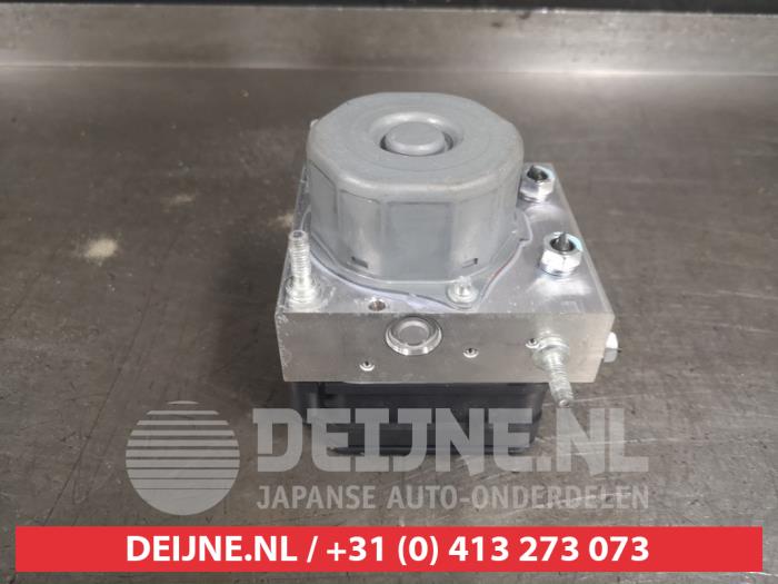 Gebrauchte ABS Pumpe Mitsubishi Space Star (A0) 1.0 12V Preis € 100,00 Margenregelung angeboten von V.Deijne Jap.Auto-onderdelen BV