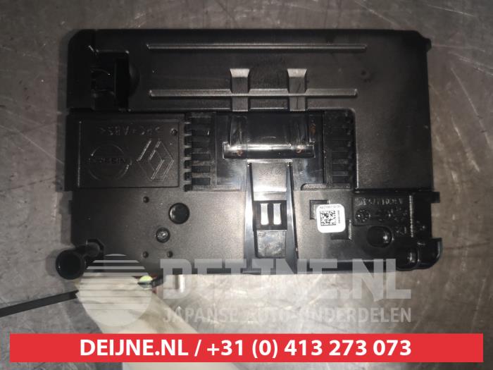 Begagnade Telefonmodul Nissan Juke (F16) 1.0 DIG-T 117 12V Pris € 35,00 Marginaltabell erbjuds av V.Deijne Jap.Auto-onderdelen BV
