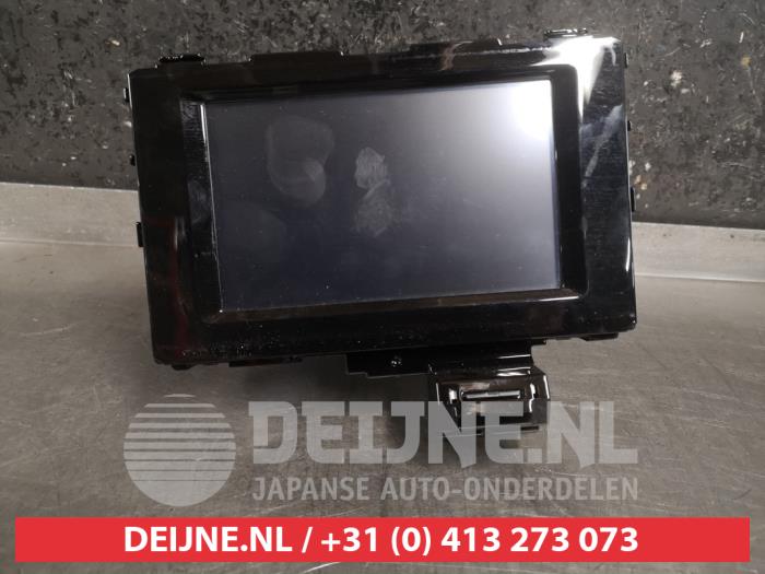 Begagnade Radio Kia Sportage (QL) 1.6 T-GDI 16V 4x2 Pris € 150,00 Marginaltabell erbjuds av V.Deijne Jap.Auto-onderdelen BV