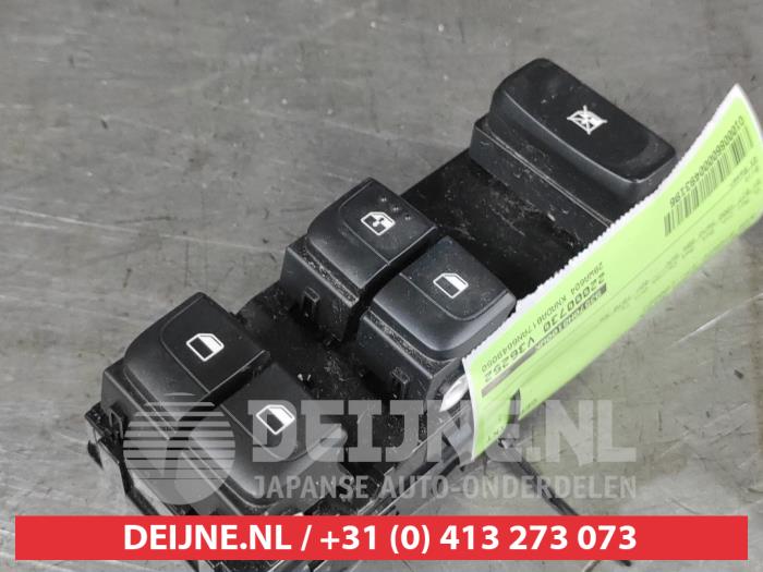 Usados Interruptor combinado de ventanillas Kia Stonic (YB) 1.0i T-GDi 12V Eco-Dynamics+ Precio € 75,00 Norma de margen ofrecido por V.Deijne Jap.Auto-onderdelen BV