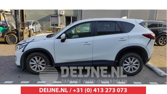 Usados Ventanilla triangular izquierda detrás Mazda CX-5 I (KE,GH) 2.2 SkyActiv-D 150 16V 2WD Precio € 35,00 Norma de margen ofrecido por V.Deijne Jap.Auto-onderdelen BV