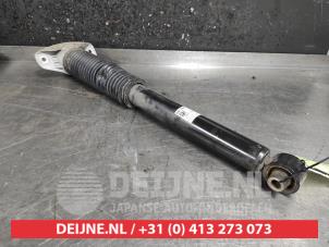 Used Rear shock absorber, left Kia Sportage (QL) 1.6 T-GDI 16V 4x4 Price on request offered by V.Deijne Jap.Auto-onderdelen BV