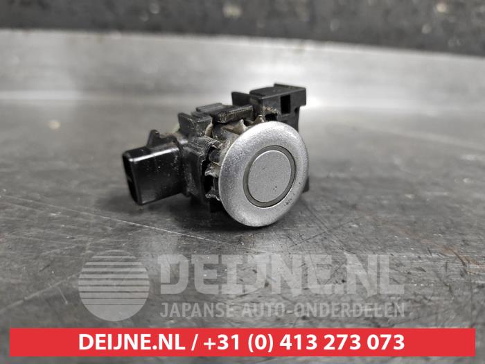 Usados Sensor PDC Mazda 6 SportBreak (GJ/GH/GL) 2.2 SkyActiv-D 150 16V Precio € 25,00 Norma de margen ofrecido por V.Deijne Jap.Auto-onderdelen BV