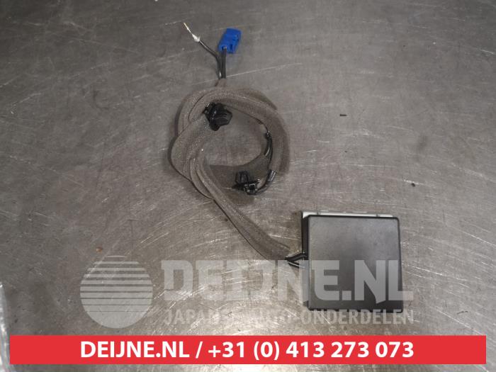 Gebrauchte Antenne (sonstige) Nissan Juke (F16) 1.0 DIG-T 117 12V Preis € 20,00 Margenregelung angeboten von V.Deijne Jap.Auto-onderdelen BV