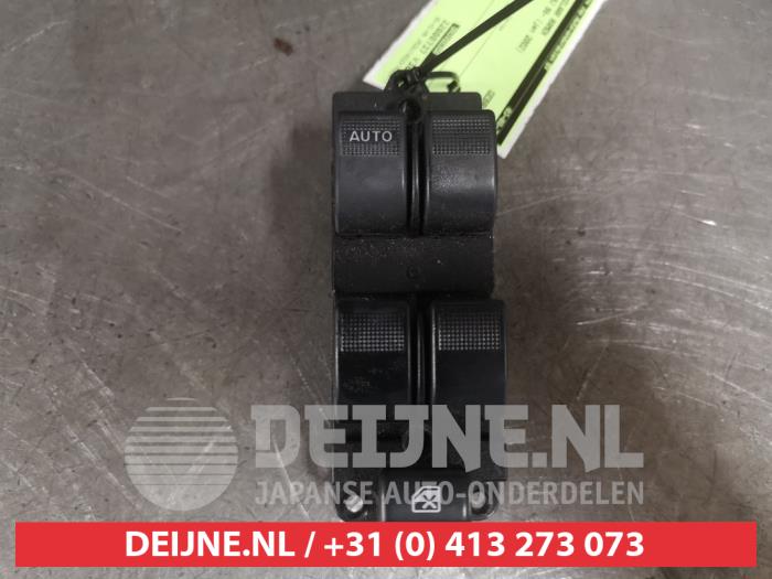 Usados Interruptor combinado de ventanillas Mazda 323 Fastbreak (BJ14) 2.0 16V Precio € 25,00 Norma de margen ofrecido por V.Deijne Jap.Auto-onderdelen BV