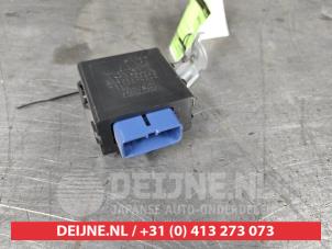 Used Lighting relay Toyota Yaris (P1) 1.0 16V VVT-i Price € 30,00 Margin scheme offered by V.Deijne Jap.Auto-onderdelen BV
