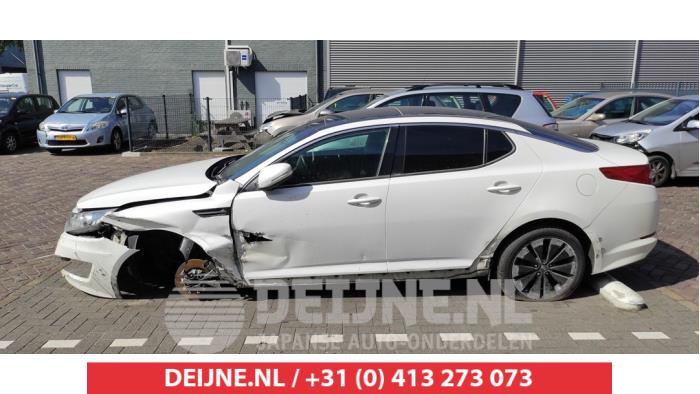 Usados Ventanilla triangular izquierda detrás Kia Optima 1.7 CRDi 16V Precio € 35,00 Norma de margen ofrecido por V.Deijne Jap.Auto-onderdelen BV