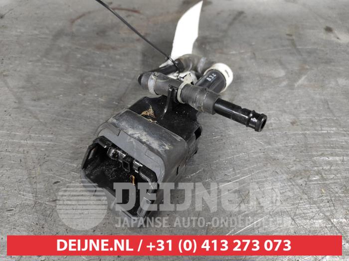Używane Spryskiwacz reflektorów Mazda 6 SportBreak (GH19/GHA9) 2.0 CiDT 16V Cena € 20,00 Procedura marży oferowane przez V.Deijne Jap.Auto-onderdelen BV