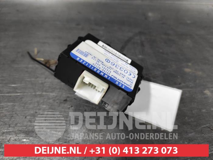 Używane Modul immobilizera Daihatsu Cuore (L251/271/276) 1.0 12V DVVT Cena € 35,00 Procedura marży oferowane przez V.Deijne Jap.Auto-onderdelen BV