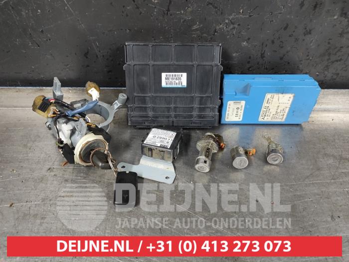 Used Engine management computer Mitsubishi Pajero Hardtop (V6/7) 3.2 DI-D 16V Price € 150,00 Margin scheme offered by V.Deijne Jap.Auto-onderdelen BV