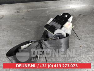 Used Rear seatbelt, right Honda FR-V (BE) 2.2 i-CTDi 16V Price on request offered by V.Deijne Jap.Auto-onderdelen BV