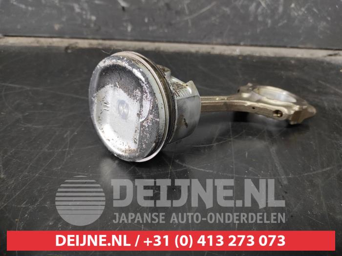 Used Piston Honda Civic (FK/FN) 1.4 i-Dsi Price € 75,00 Margin scheme offered by V.Deijne Jap.Auto-onderdelen BV
