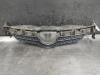 Grille from a Toyota Auris (E15), 2006 / 2012 1.6 Dual VVT-i 16V, Hatchback, Petrol, 1.598cc, 91kW (124pk), FWD, 1ZRFE, 2007-03 / 2012-09, ZRE151 2007