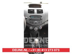 Used Radio Chevrolet Spark 1.0 16V Price € 100,00 Margin scheme offered by V.Deijne Jap.Auto-onderdelen BV