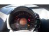 Cuentakilómetros de un Toyota Aygo (B40), 2014 1.0 12V VVT-i, Hatchback, Gasolina, 998cc, 51kW (69pk), FWD, 1KRFE, 2014-05 / 2018-06, KGB40 2017