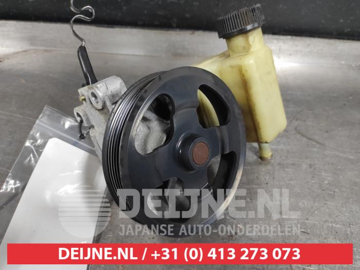 Power steering pump Mazda 6 Sportbreak 1.8i 16V L8 MAZDA