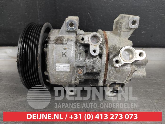 Air conditioning pump from a Toyota Corolla Verso (R10/11) 2.2 D-4D 16V Cat Clean Power 2007