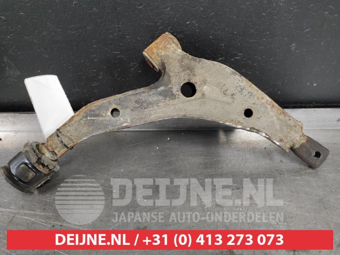 Front lower wishbone, left from a Hyundai Atos 1.1 12V 2005