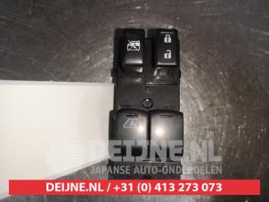 Used Multi-functional window switch Nissan Micra (K13) 1.2 12V Price on request offered by V.Deijne Jap.Auto-onderdelen BV