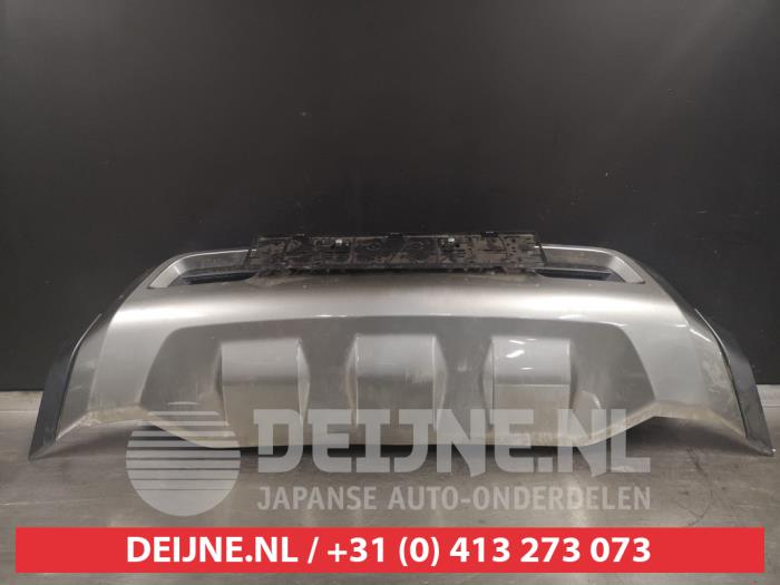 Skidplate front from a Toyota Hilux VI 2.4 D4D-F 16V 4x4 2021