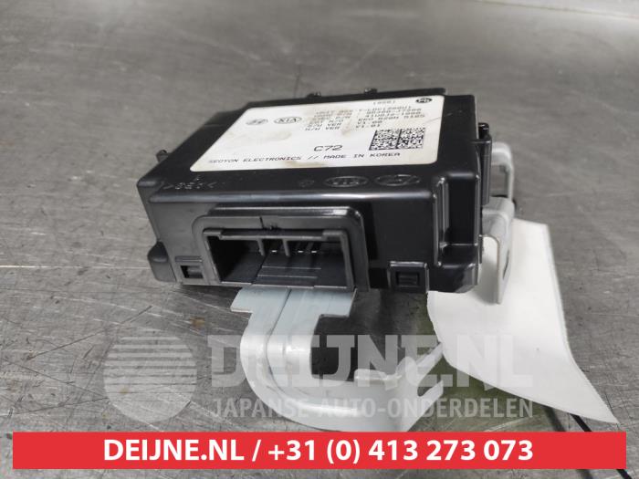 Używane DC/CD konwertor Kia Xceed 1.0i T-GDi 12V Cena na żądanie oferowane przez V.Deijne Jap.Auto-onderdelen BV