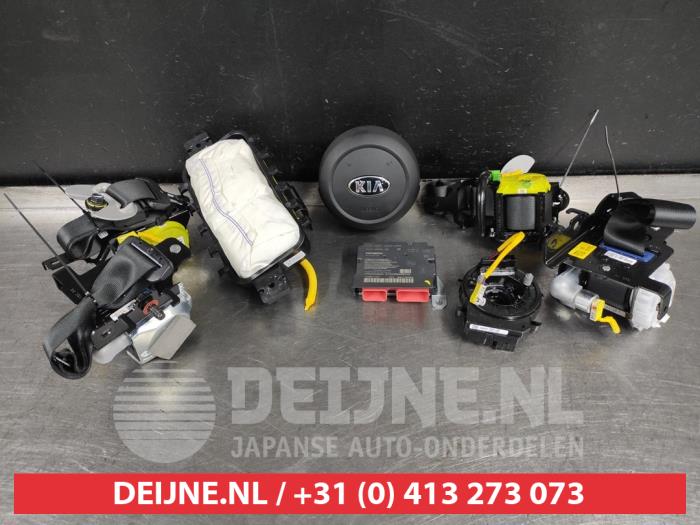 Begagnade Airbagset Kia Xceed 1.0i T-GDi 12V Pris € 1.000,00 Marginaltabell erbjuds av V.Deijne Jap.Auto-onderdelen BV