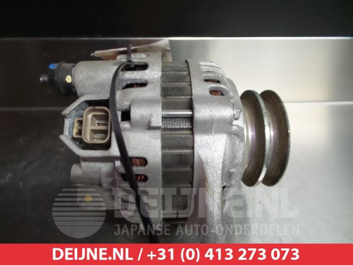 Usagé Dynamo Mazda BT-50 2.5 Di 16V 4x4 Prix € 75,00 Règlement à la marge proposé par V.Deijne Jap.Auto-onderdelen BV
