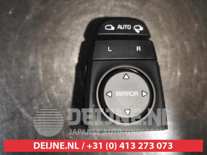 Spiegel Schalter van een Kia Sportage (QL) 1.6 CRDi 16V 116 2021