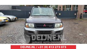 Usagé Calandre Mitsubishi Pajero Hardtop (V6/7) 3.2 DI-D 16V Prix sur demande proposé par V.Deijne Jap.Auto-onderdelen BV