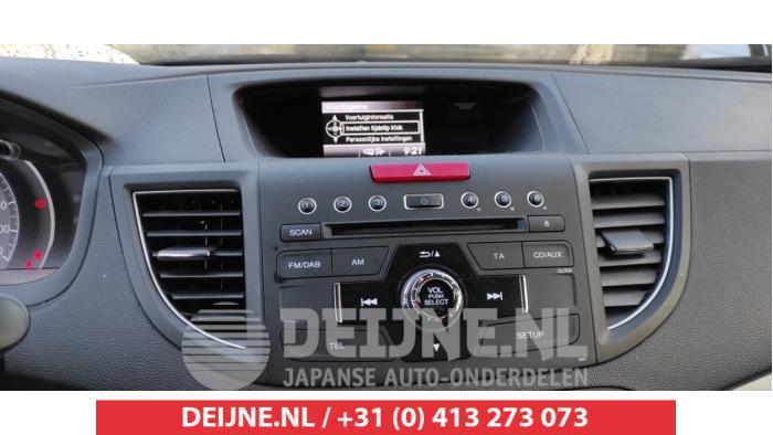 Radio van een Honda CR-V (RM) 2.0 i-VTEC 16V 4x4 2013
