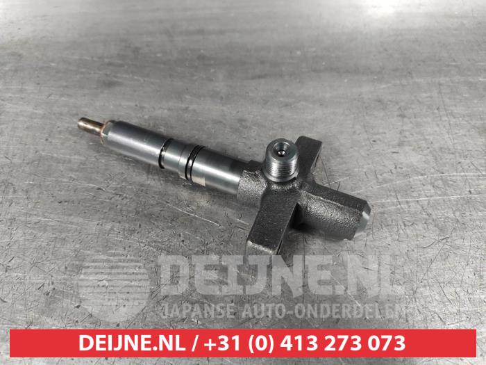 Używane Wtryskiwacz (Diesel) Mitsubishi Pajero Hardtop (V6/7) 3.2 DI-D 16V Cena € 40,00 Procedura marży oferowane przez V.Deijne Jap.Auto-onderdelen BV