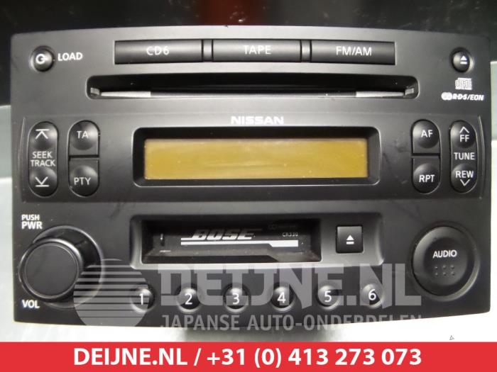 Radio de un Nissan 350 Z (Z33) 3.5 V6 24V 2004