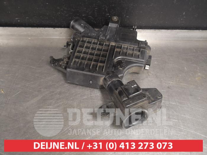 Air box from a Nissan Note (E12) 1.2 DIG-S 98 2016