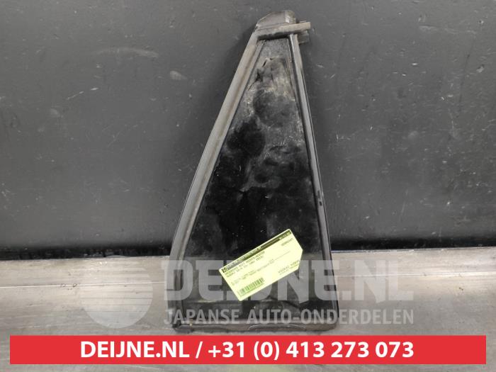 Usados Ventanilla triangular derecha detrás Suzuki SX4 S-Cross (JY) 1.6 16V DDiS Precio € 35,00 Norma de margen ofrecido por V.Deijne Jap.Auto-onderdelen BV