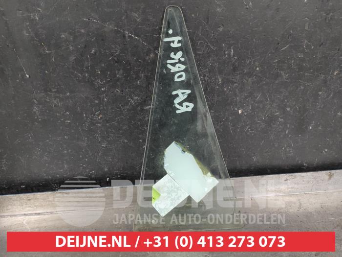 Usados Ventanilla triangular derecha detrás Mazda 6 SportBreak (GH19/GHA9) 2.2 CDVi 16V 163 Precio € 30,00 Norma de margen ofrecido por V.Deijne Jap.Auto-onderdelen BV