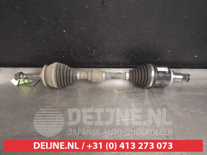 Gebrauchte Antriebswelle links vorne Toyota Prius (ZVW3) 1.8 16V Preis € 50,00 Margenregelung angeboten von V.Deijne Jap.Auto-onderdelen BV