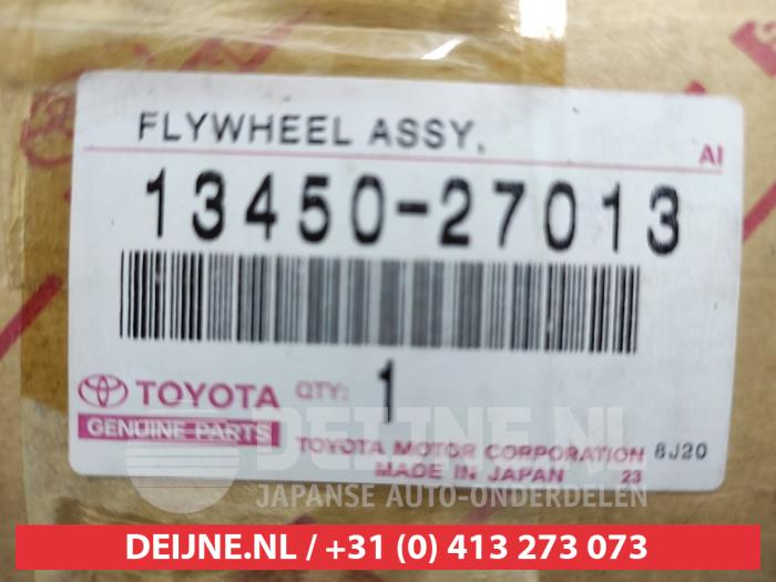 Flywheel from a Toyota Avensis (T22) 2.0 D-4D 16V 2000