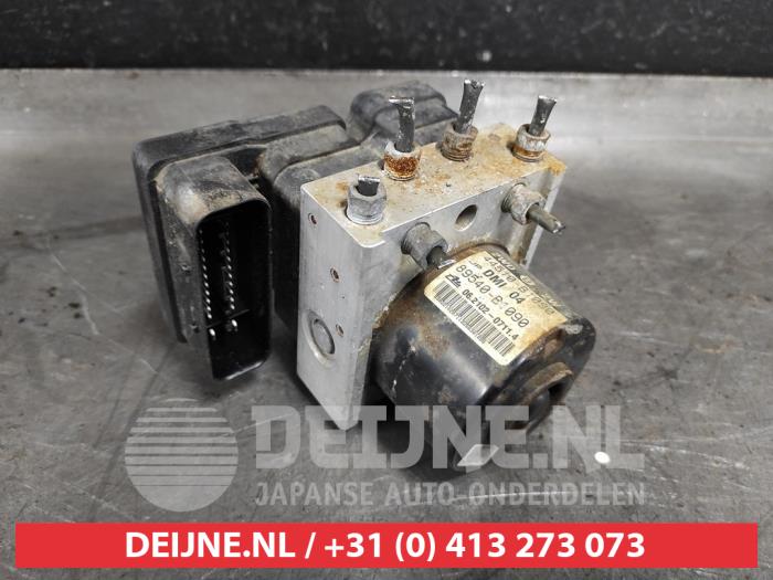 Usagé Bloc ABS Daihatsu Materia 1.5 16V Prix € 125,00 Règlement à la marge proposé par V.Deijne Jap.Auto-onderdelen BV