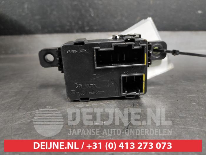 Begagnade Däcktrycksmodul Kia Rio IV (YB) 1.0i T-GDi 100 12V Pris € 20,00 Marginaltabell erbjuds av V.Deijne Jap.Auto-onderdelen BV