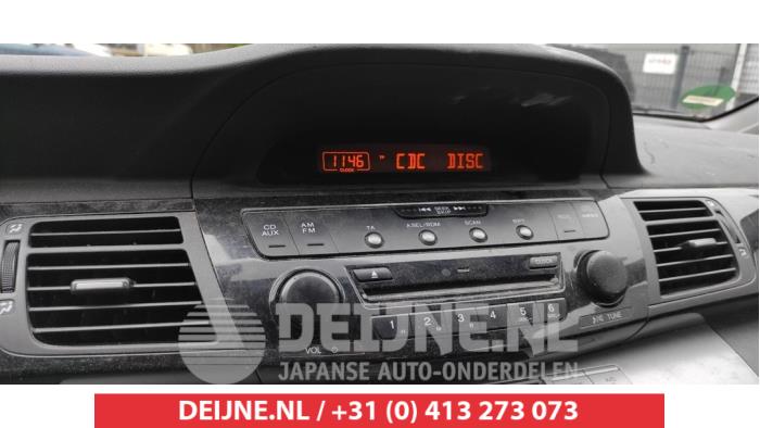 Używane Radio Honda FR-V (BE) 1.7 16V Cena na żądanie oferowane przez V.Deijne Jap.Auto-onderdelen BV